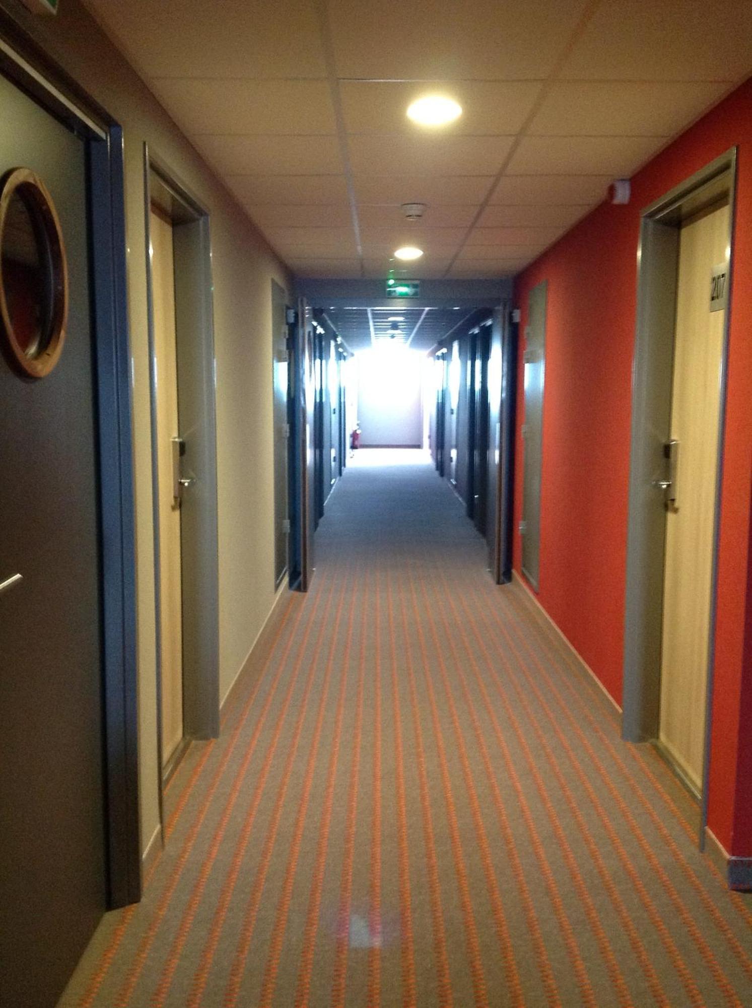 The Originals City, Hotel Des Lys, Dreux Exterior foto